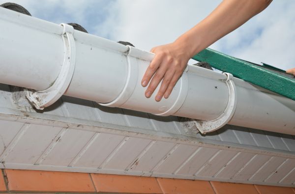 Gutter Reattachment in College Station